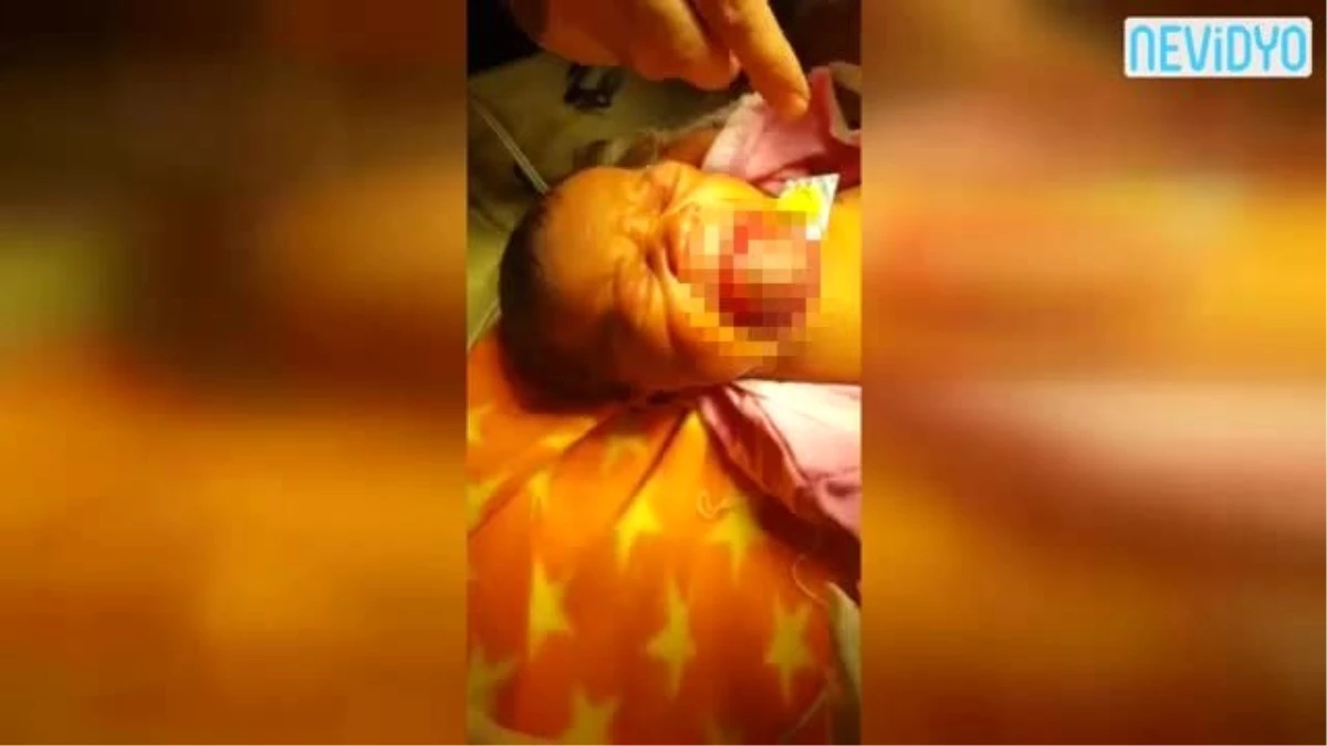 Yeni Doğan Bebeği Dili Öldürüyordu! (+18)