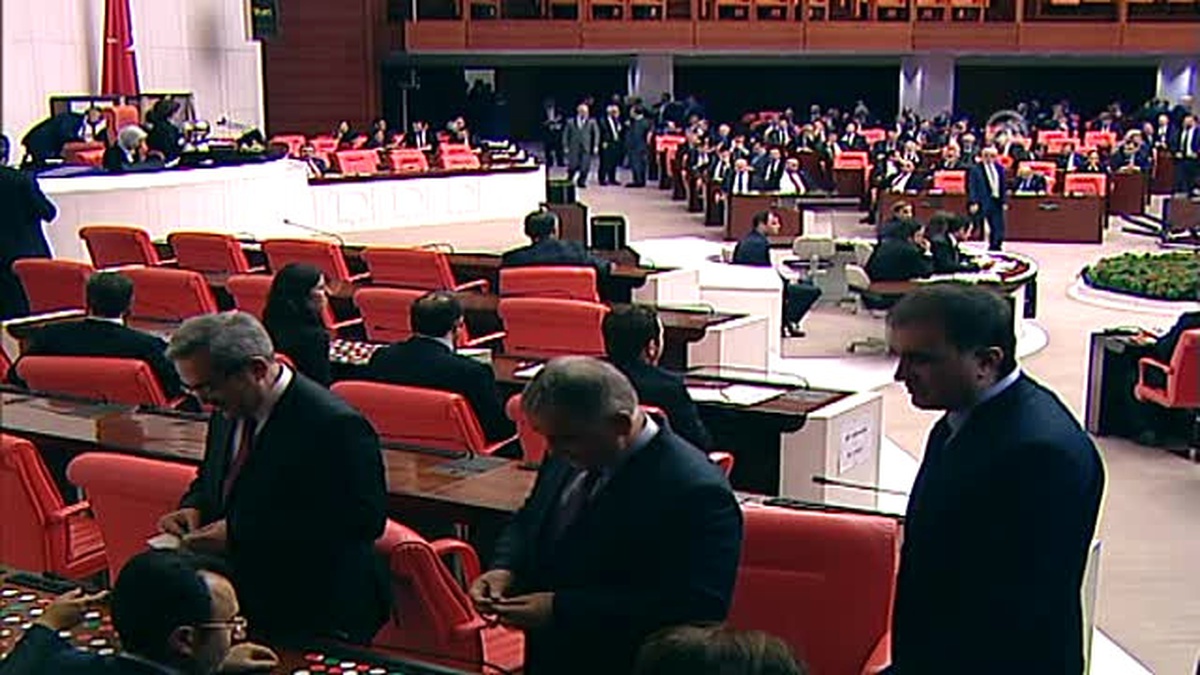 Anayasa Değişikliği Teklifinin Kabul Edilerek Yasalaşması