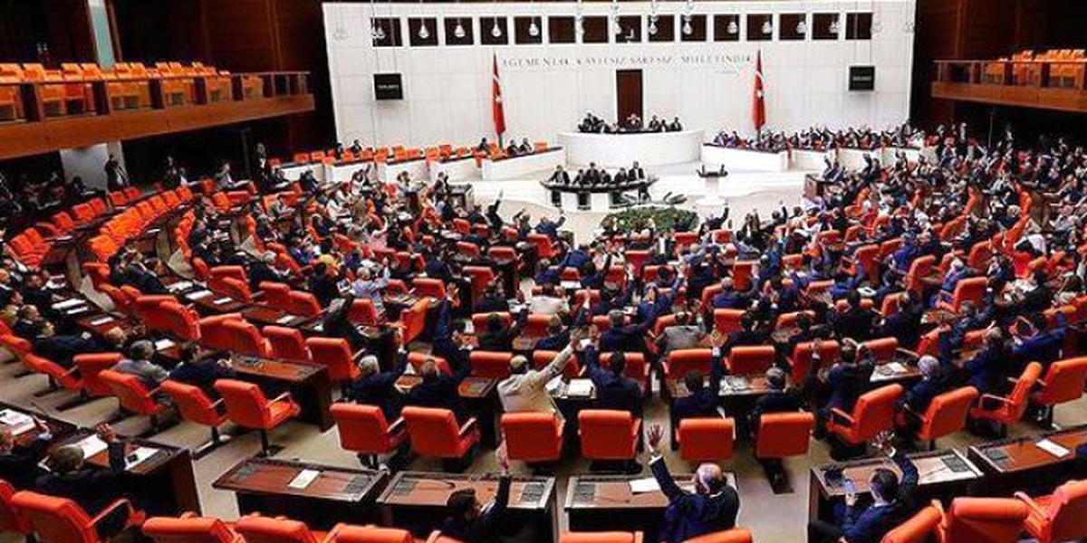 Anayasa Değişiklik Teklifinin 15. Maddesi 342 Oyla Kabul Edildi