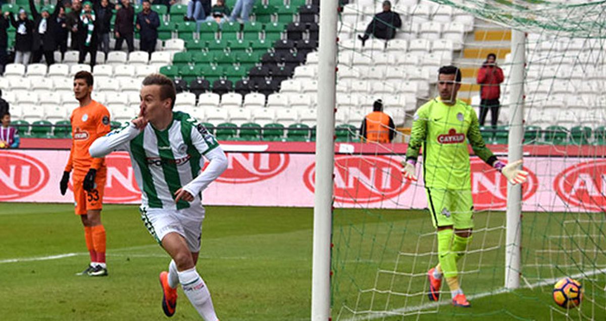 Atiker Konyaspor, Çaykur Rizespor'u 2-1 Yendi