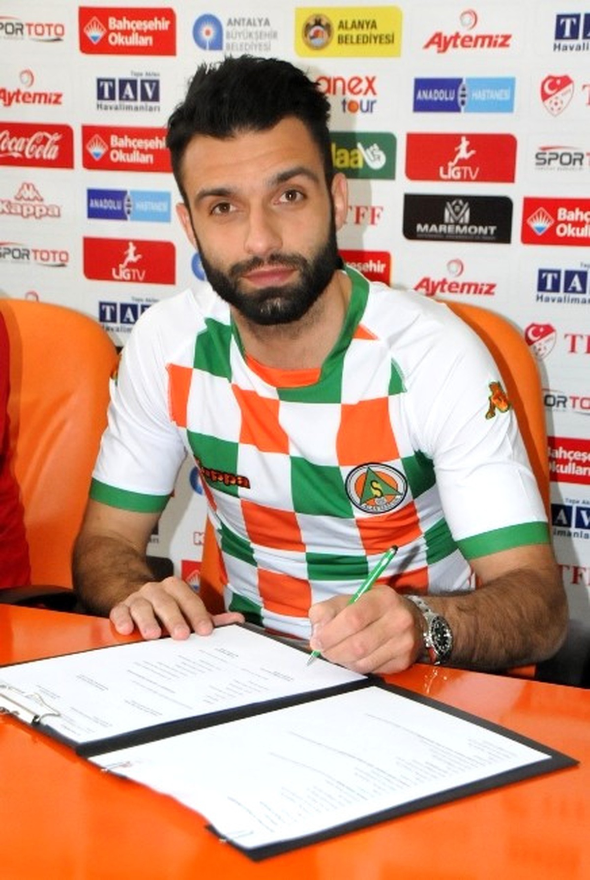 Aytemiz Alanyaspor Tzavellas\'ı Renklerine Bağladı