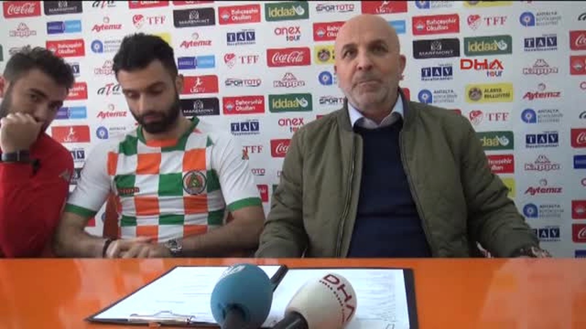 Aytemiz Alanyaspor, Tzavellas ile 2.5 Yıllık Sözleşme İmzaladı