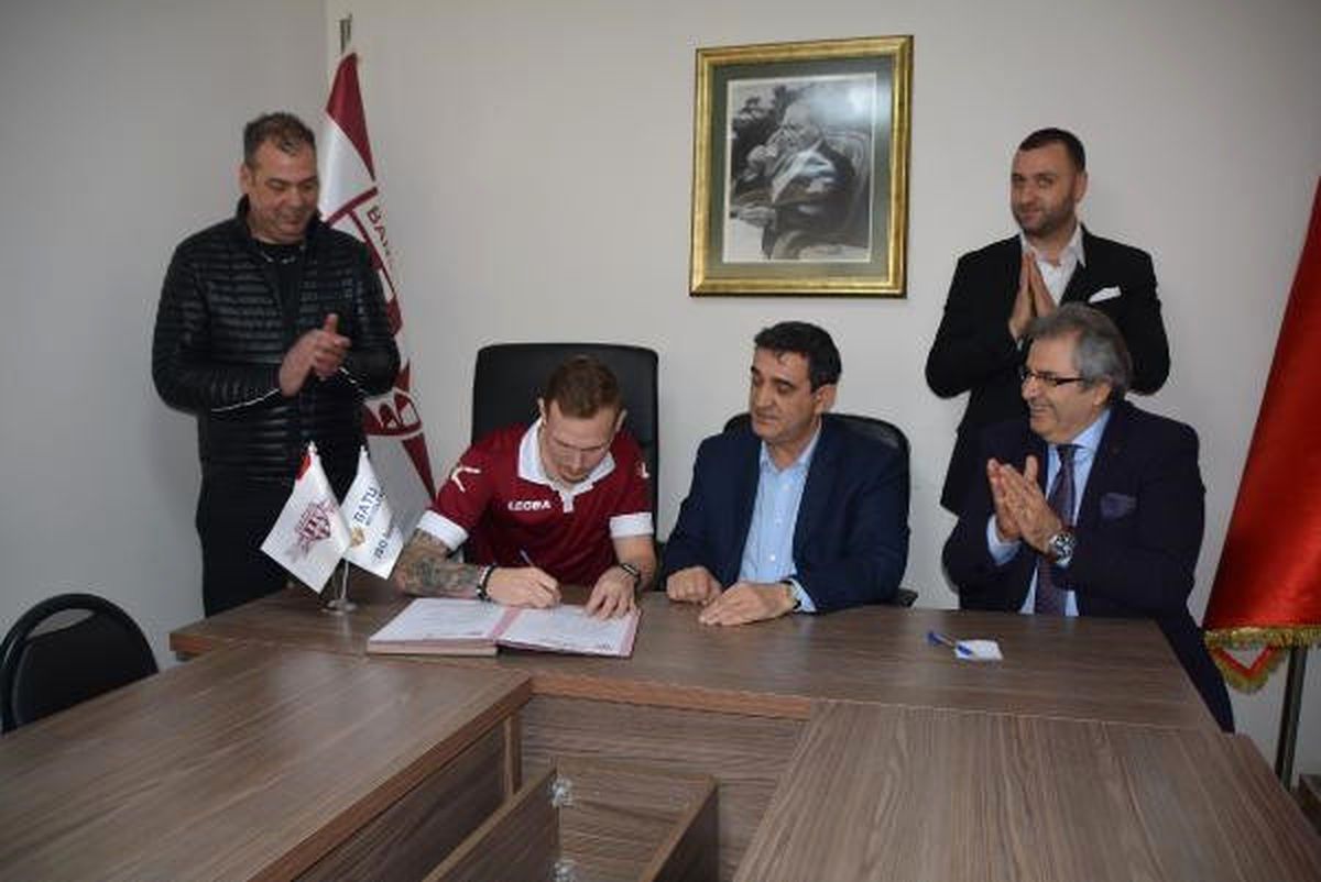 Bandırmaspor Droppa ile Ön Sözleşme İmzalandı