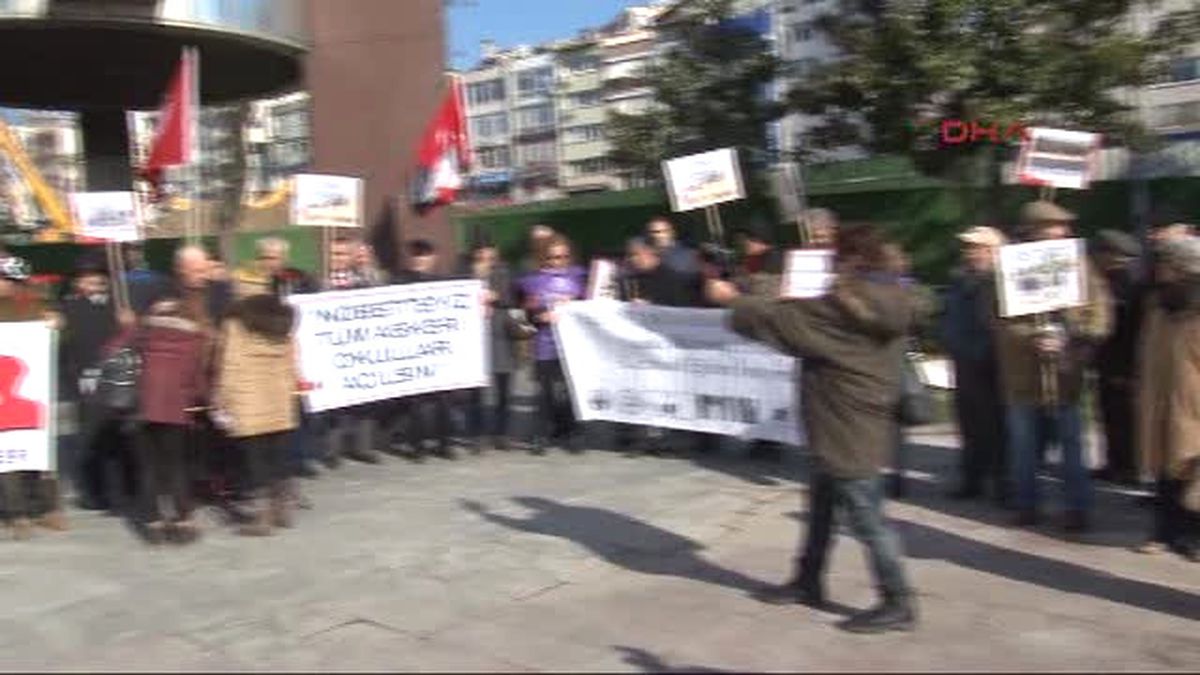 Beşiktaş\'ta \'Askeri Okullar Açılsın\' Eylemi