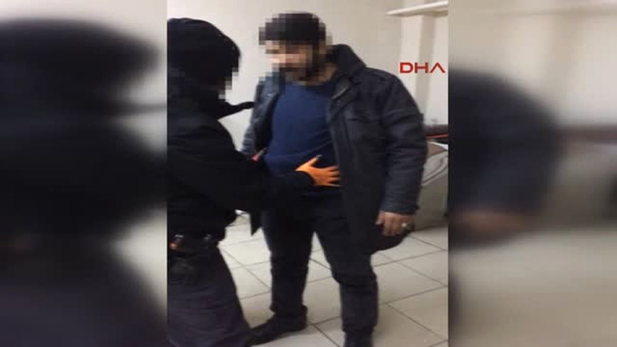 Bitlis Vücutlarına Sarılı 258 Cep Telefonuyla Yakalandılar