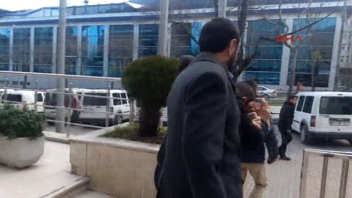 Bursa\'da Fetö Bahanesiyle Dolandırıcılığa Suçüstü