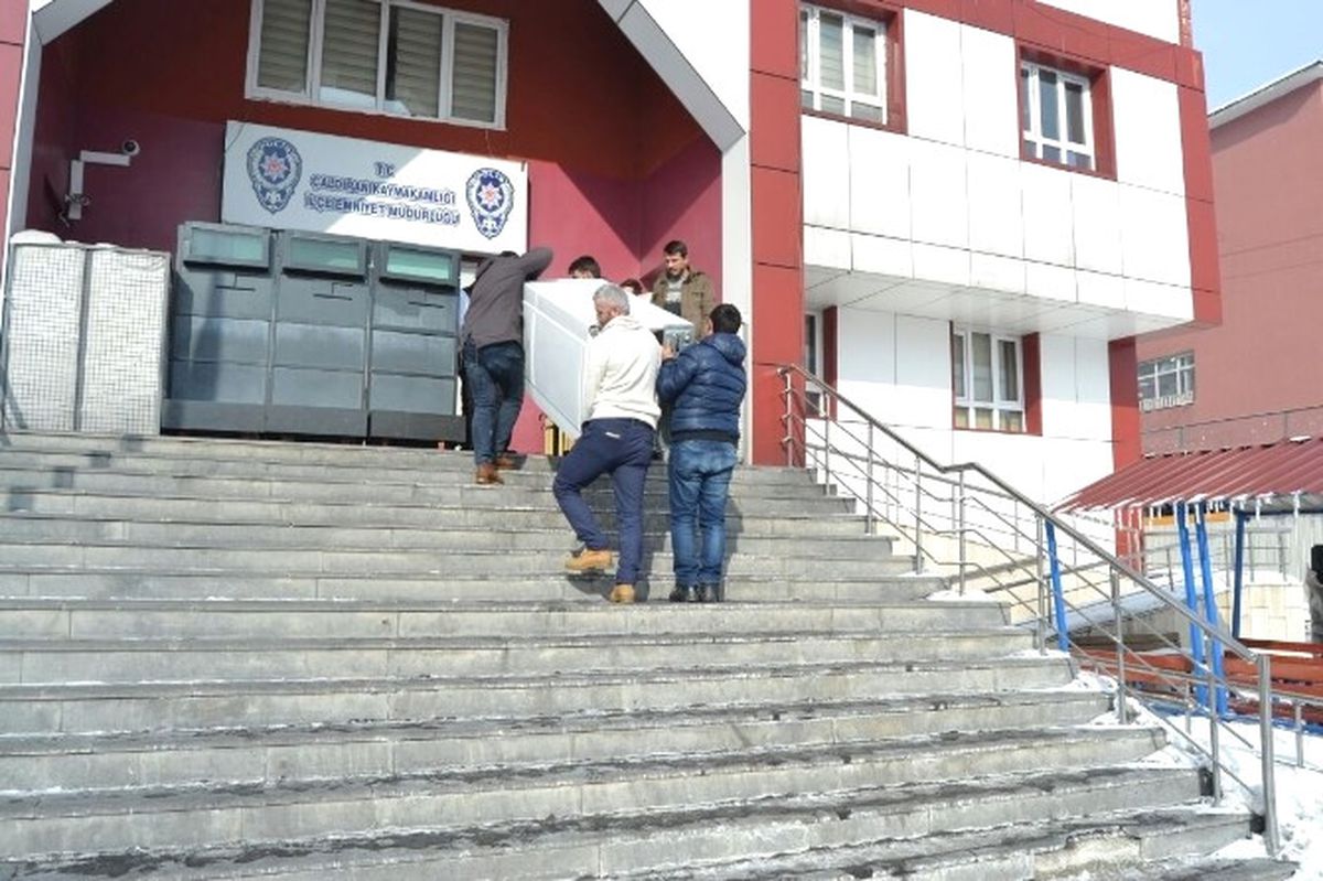 Çaldıran\'da Hırsızlık Çetesi Çökertildi
