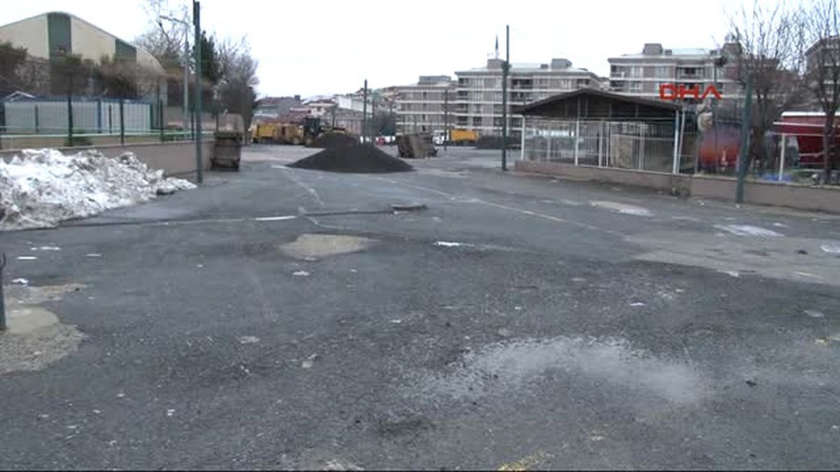 Çekmeköy\'de "Sosyete Pazarı" Esnafından Protesto