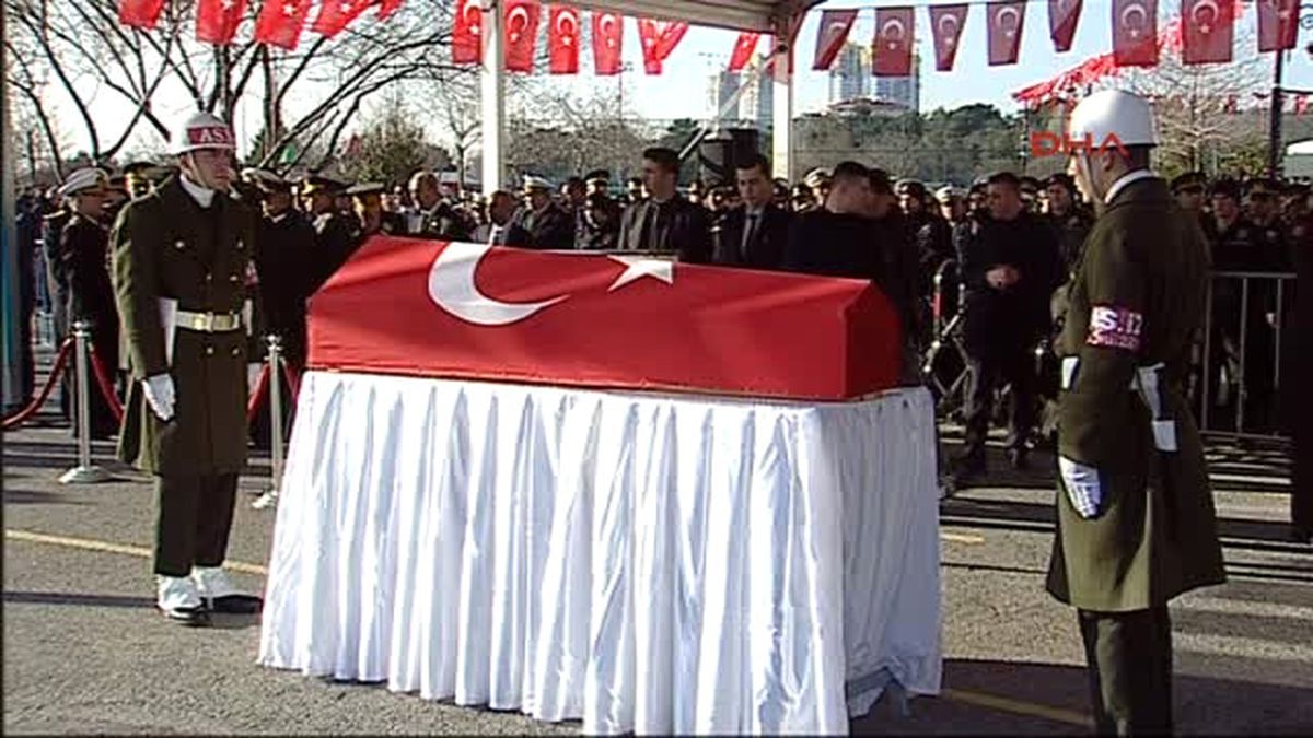 Cumhurbaşkanı Erdoğan Şehit Piyade Uz.çvş. Selim Topal\'ın Cenaze Törenine Katıldı 1-
