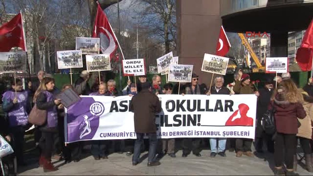 Dha İstanbul- Beşiktaş\'ta \'Askeri Okullar Açılsın\' Eylemi