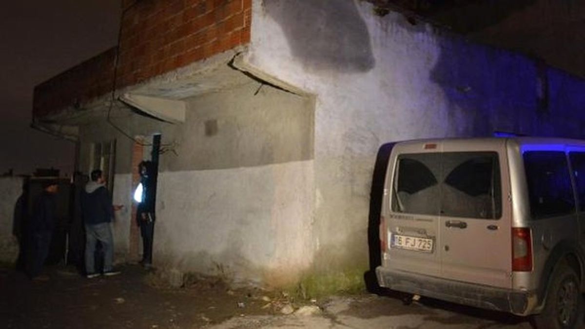 Elektrikli Soba Kanepeyi Tutuşturdu, Dumandan Zehirlenip Öldü