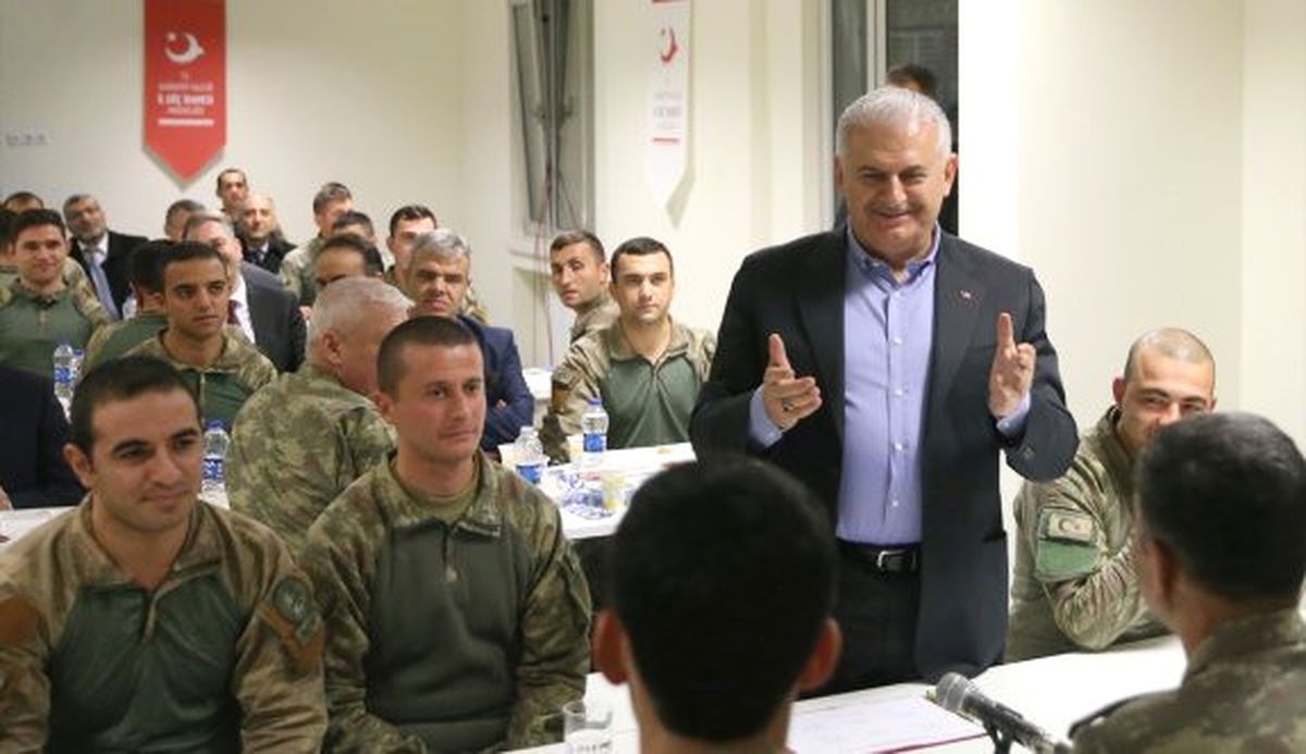 Erzincanlı Şehit Selim Topal 31 Aralık\'ta Başbakan Binali Yıldırım ile Oğuzeli\'nde Yemek Yemişti 2