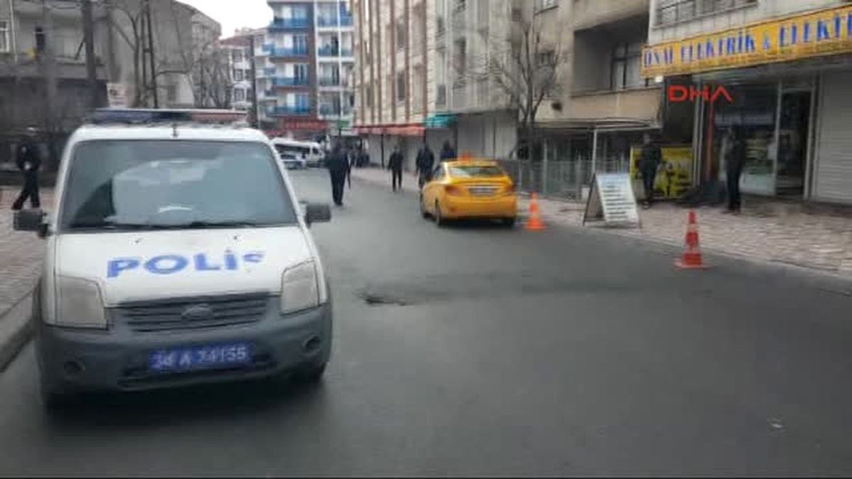 Esenyurt\'ta Polise Silahlı Saldırı