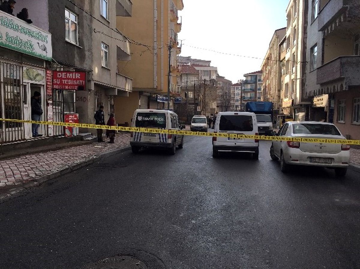 Esenyurt\'ta Polise Silahlı Saldırı