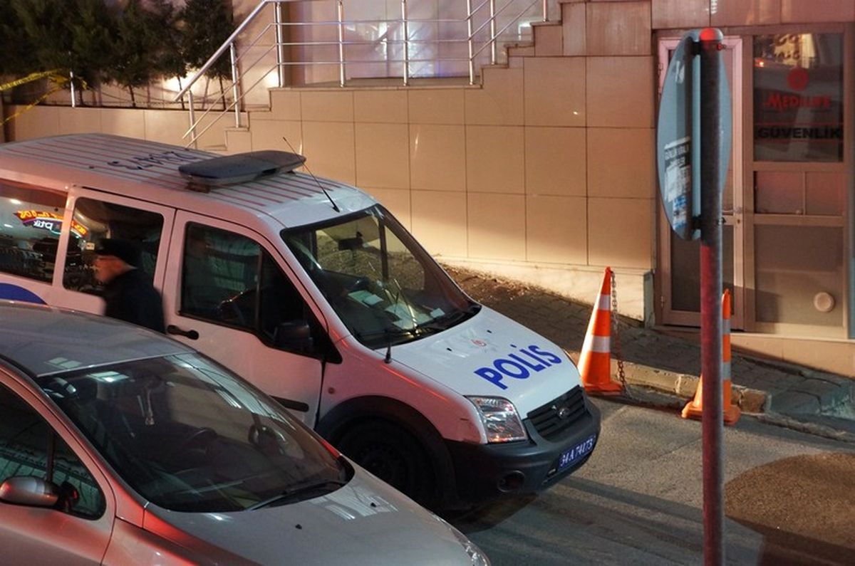 Esenyurt\'ta Polise Silahlı Saldırı