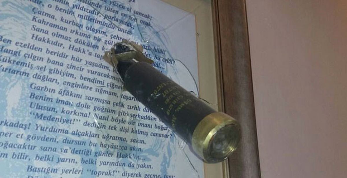Geniş Haber) AK Parti İl Başkanlığı\'na Lav Silahıyla Saldırı