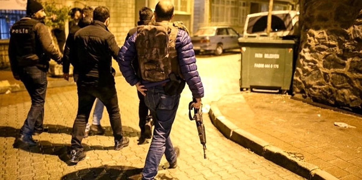 Geniş Haber// İstanbul Emniyet Müdürlüğü\'ne Lav Silahıyla Saldırı