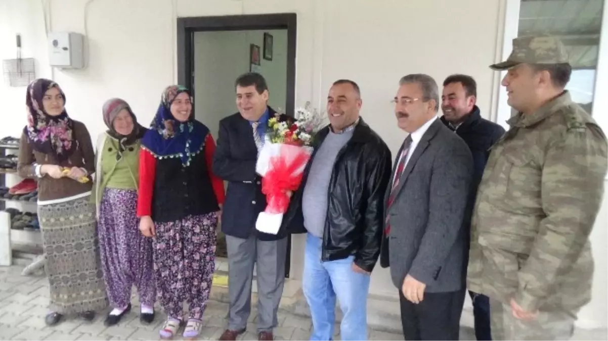 Hataylı Geçici Köy Korucusuna Prefabrik Ev