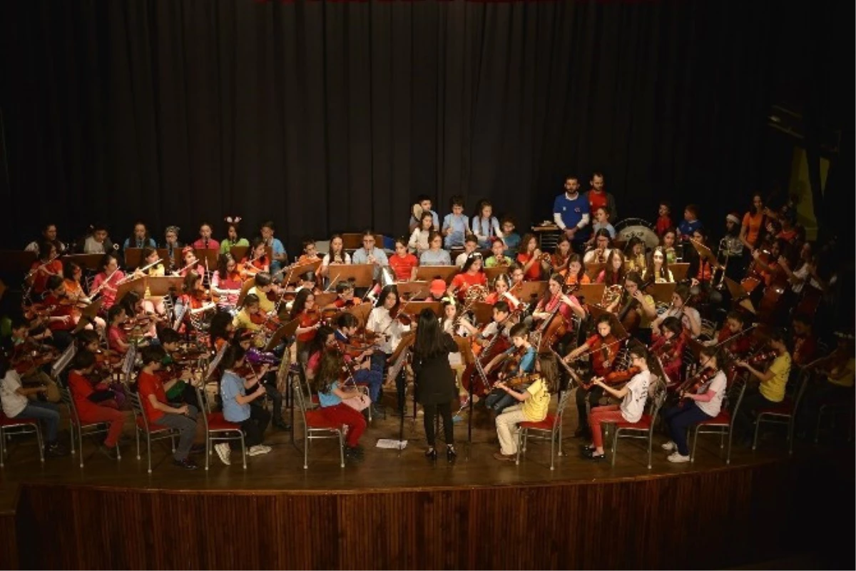 İki Elin Sesi Var Çocuk Senfoni Orkestrası İkinci Nesil Çocukları ile İlk Konserinde