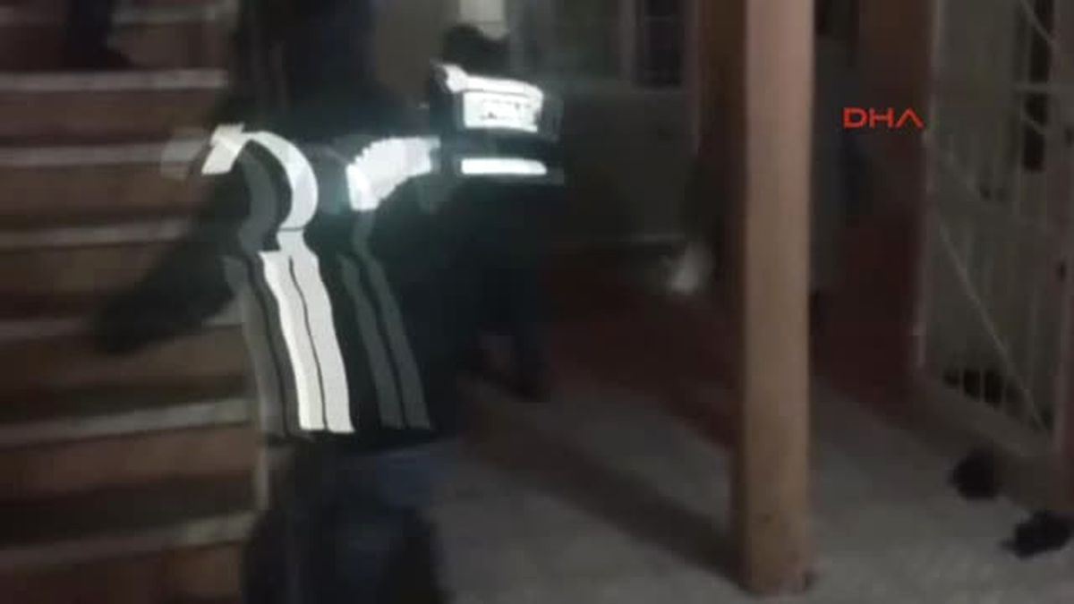 Izmir\'de Uyuşturucu Operasyonu