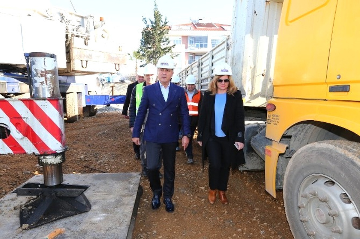 Manavgat Yaya Köprüsü\'nün Ana Gövdesi Yerleştirildi