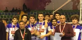 Mersin Bozyazı Anadolu Lisesi Voleybolda İl Birincisi Oldu