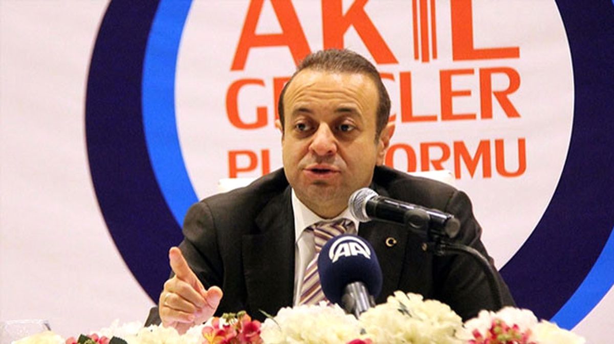 Mersin\'de, "Yeni Anayasa" Konulu Konferans