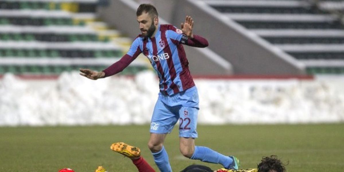Mustafa Yumlu İmzayı Atıyor!
