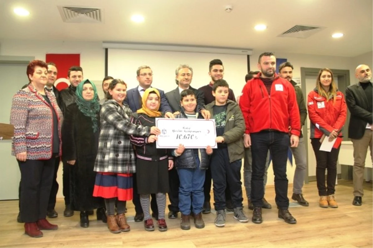 Öğrenciler Harçlıklarını Halep\'e Bağışladı