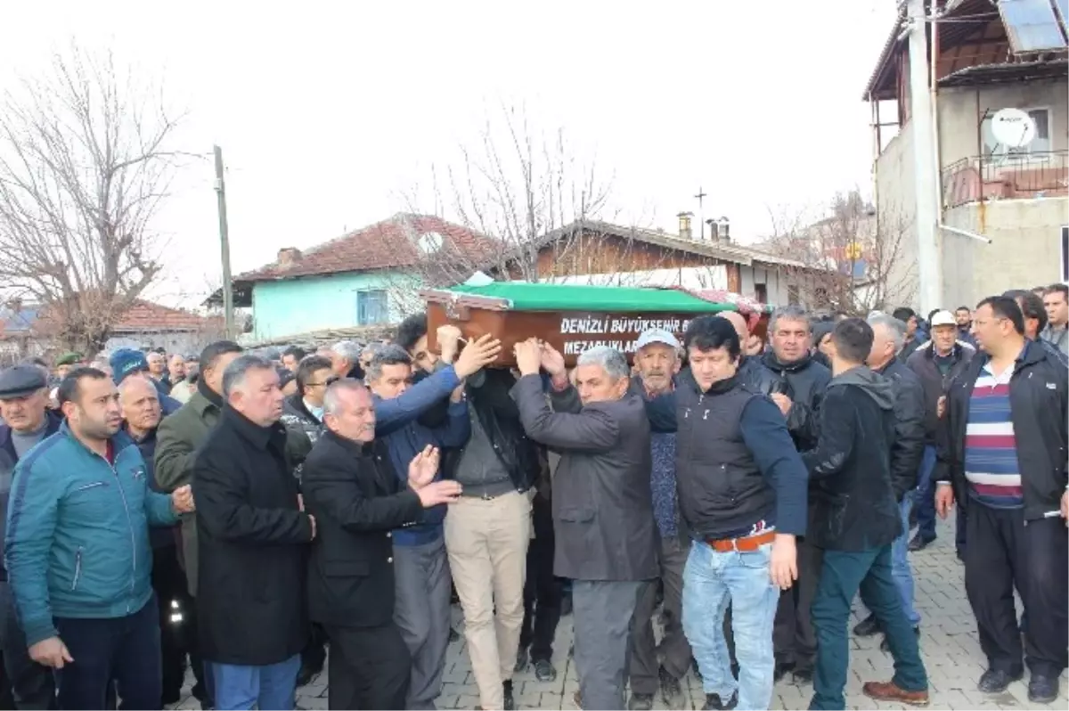 Şizofren Komşusu Tarafından Öldürülen Karı-koca Toprağa Verildi