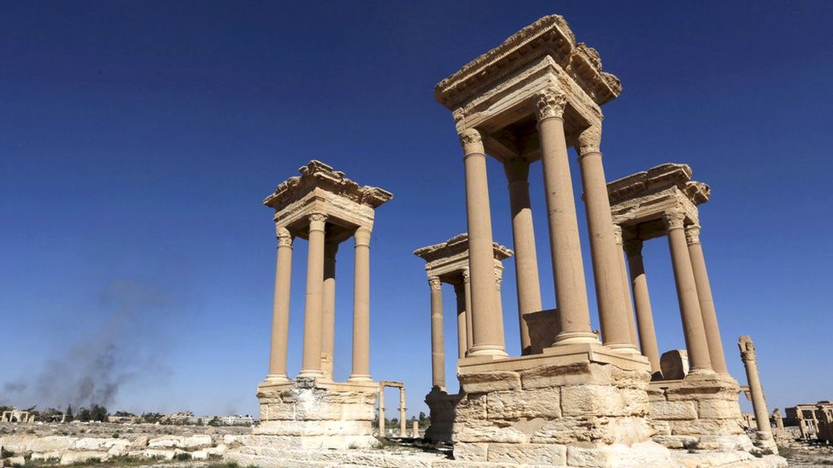 Suriye: Işid Antik Kent Palmira\'da Ünlü Anıtı Yıktı