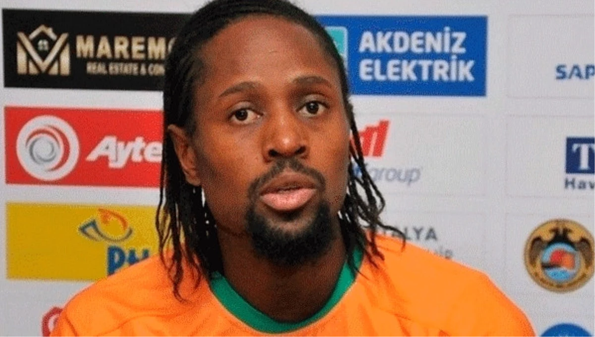 Fenerbahçe\'nin Eski Teknik Direktörü Pereira, Abdoulaye Ba\'yı Transfer Ediyor