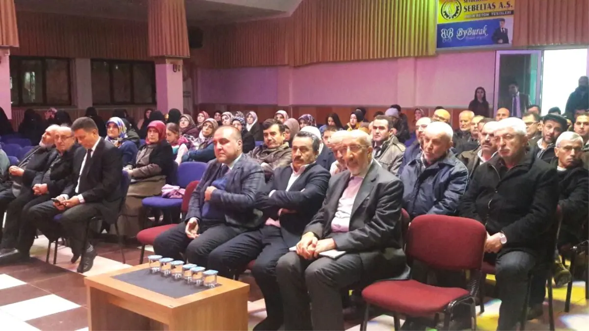 Yazar Dilipak, Seydişehir\'de Konferans Verdi