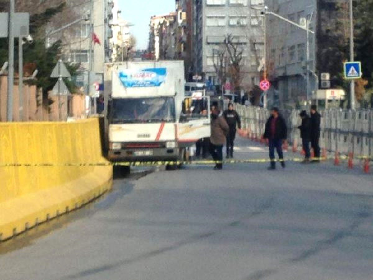 İstanbul Emniyet Müdürlüğü Önünde Hareketli Dakikalar