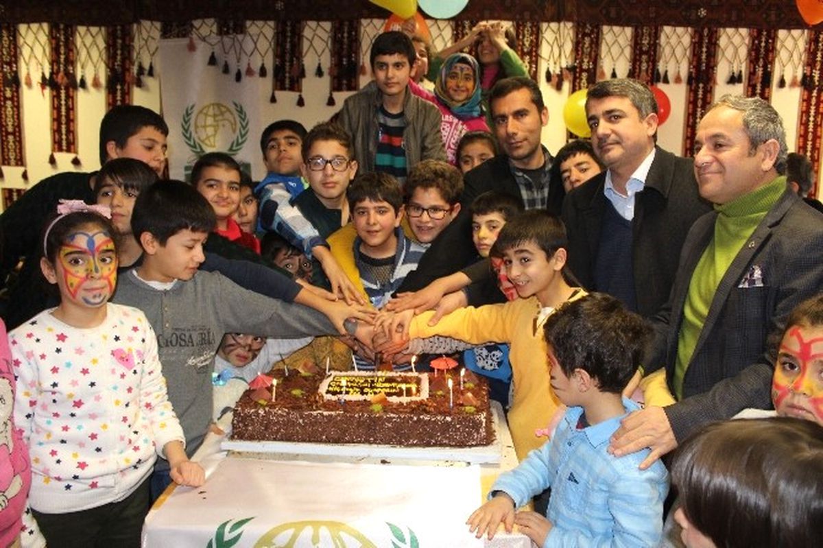 Yetim Çocuklar Karne Şenliği ile Eğlendi
