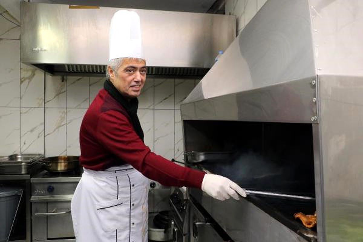 7 Ayda 41 Kilo Veren Cengiz Kurtoğlu\'ndan İki Albüm Sürprizi