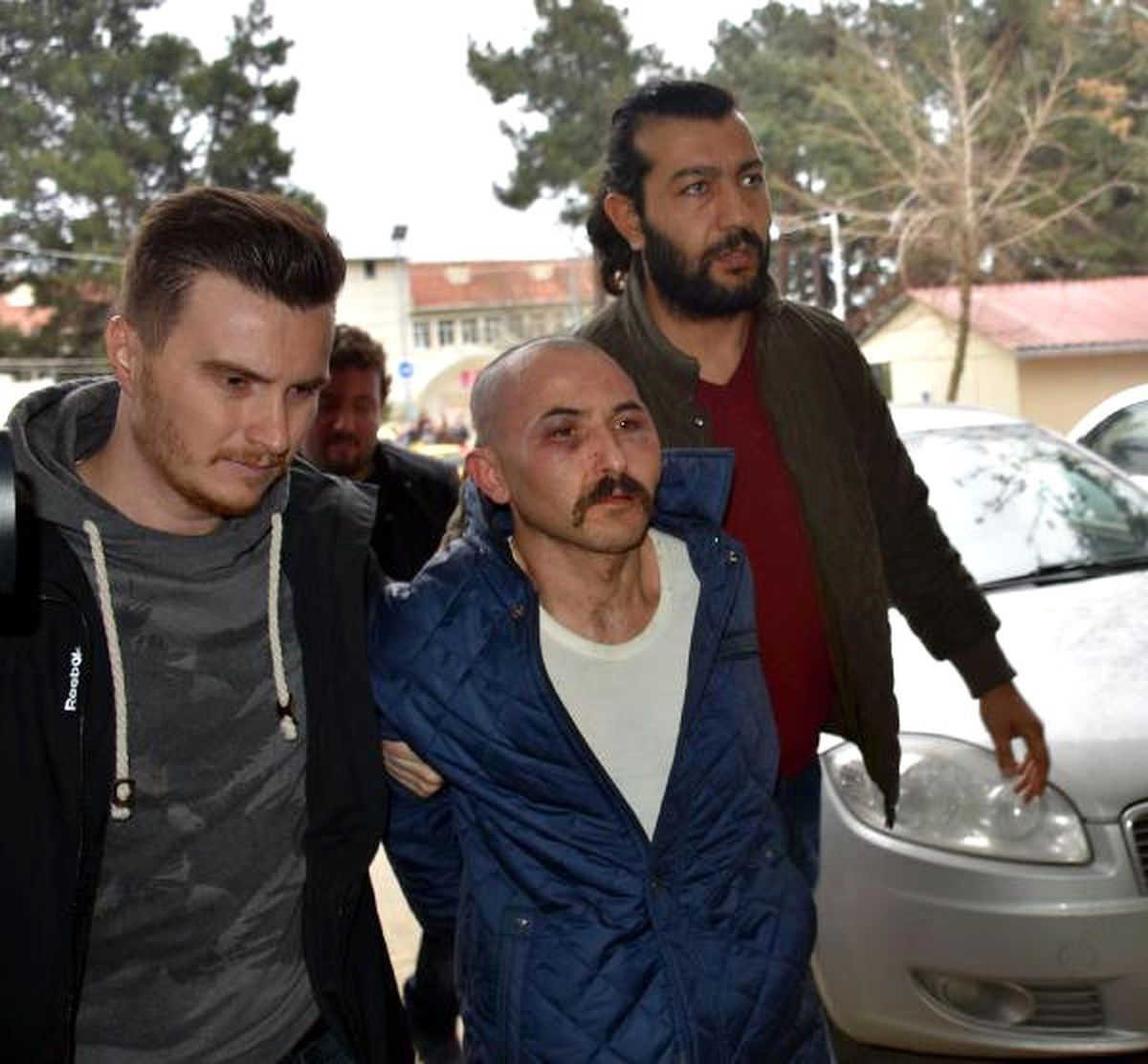 AK Parti ve Emniyet\'e Saldıran Terörist, Tekirdağ\'da Yakalandı (2)