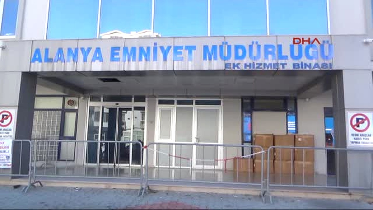 Alanya\'da Motosiklet Hırsızları Yakalandı
