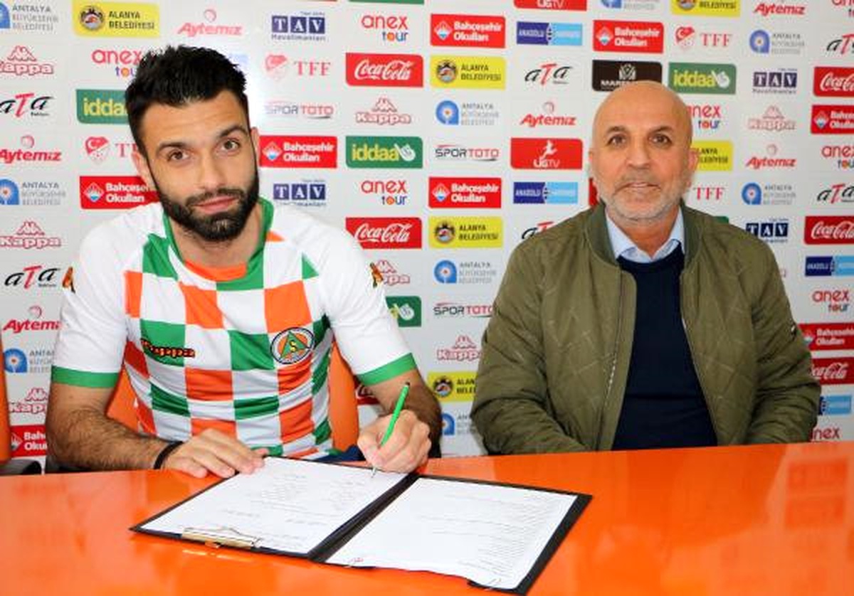 Aytemiz Alanyaspor, Tzavellas ile 2.5 Yıllık Sözleşme İmzaladı
