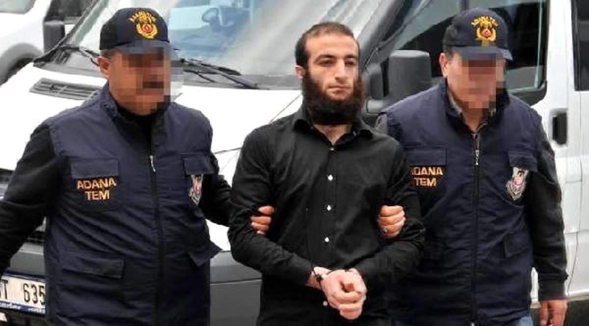Deaş\'lı Aydın\'ın Hem Gözaltı, Hem Işid İnfaz Videosundaki Fotoğrafları Ortaya Çıktı