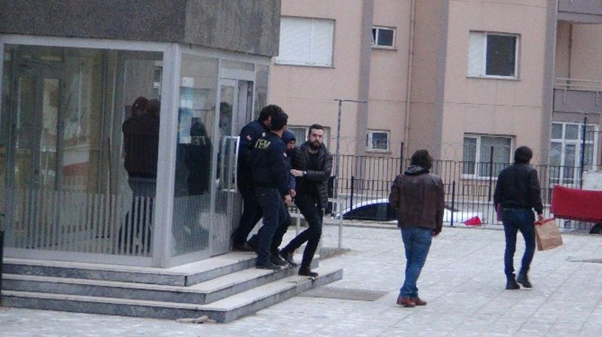 Dhkp-C\'li Terörist İstanbul\'a Gönderildi
