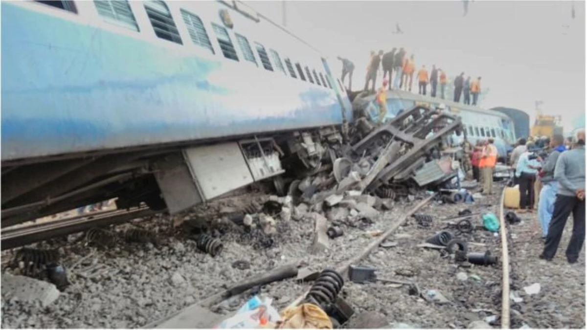 Hindistan\'da Tren Kazasında 27 Ölü