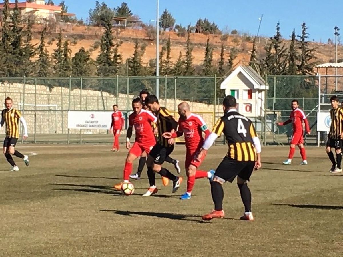 İnönü Üniversitesispor Deplasmanda Araban Belediyespor\'a 2-0 Yenildi