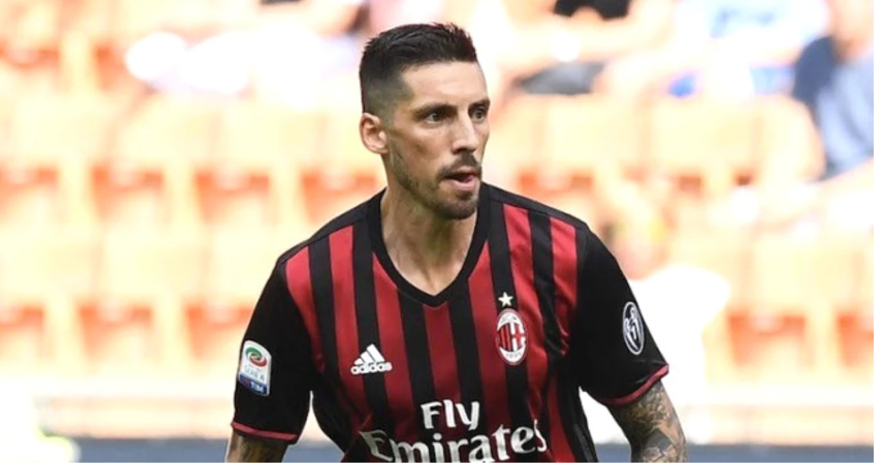 Jose Sosa: Menajerim de Açıkladı, Milan\'da Kalacağım