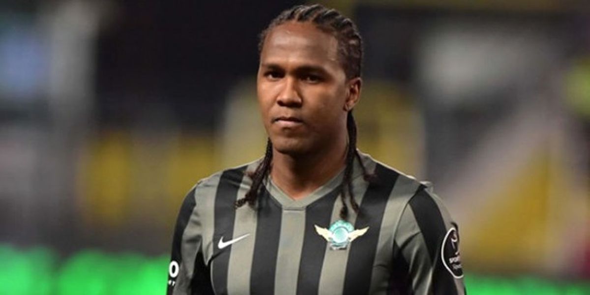 Resmen Trabzonspor\'un Oyuncusu"