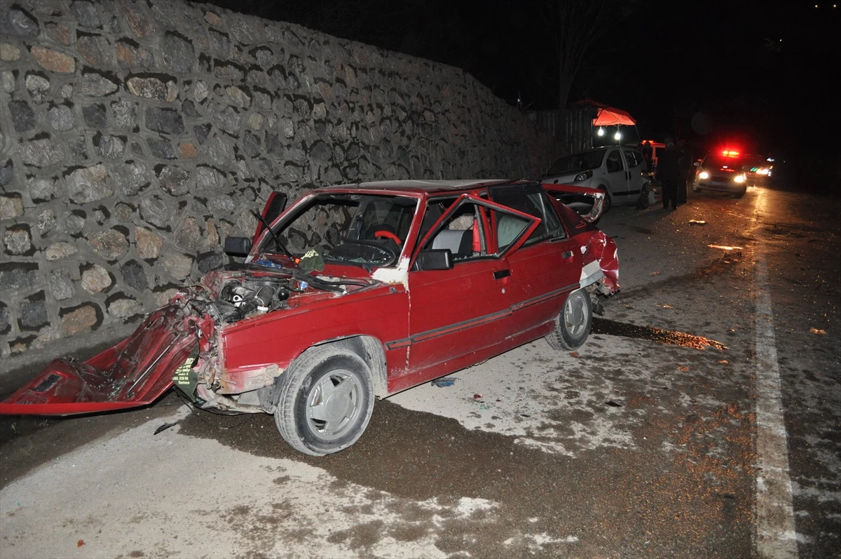 Sakarya\'da Zincirleme Trafik Kazası: 8 Yaralı