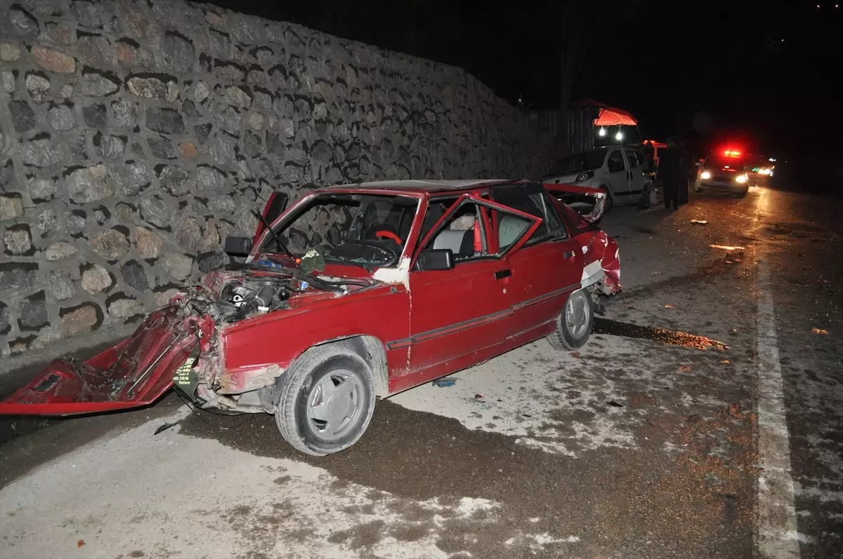 Sakarya\'da Zincirleme Trafik Kazası: 8 Yaralı