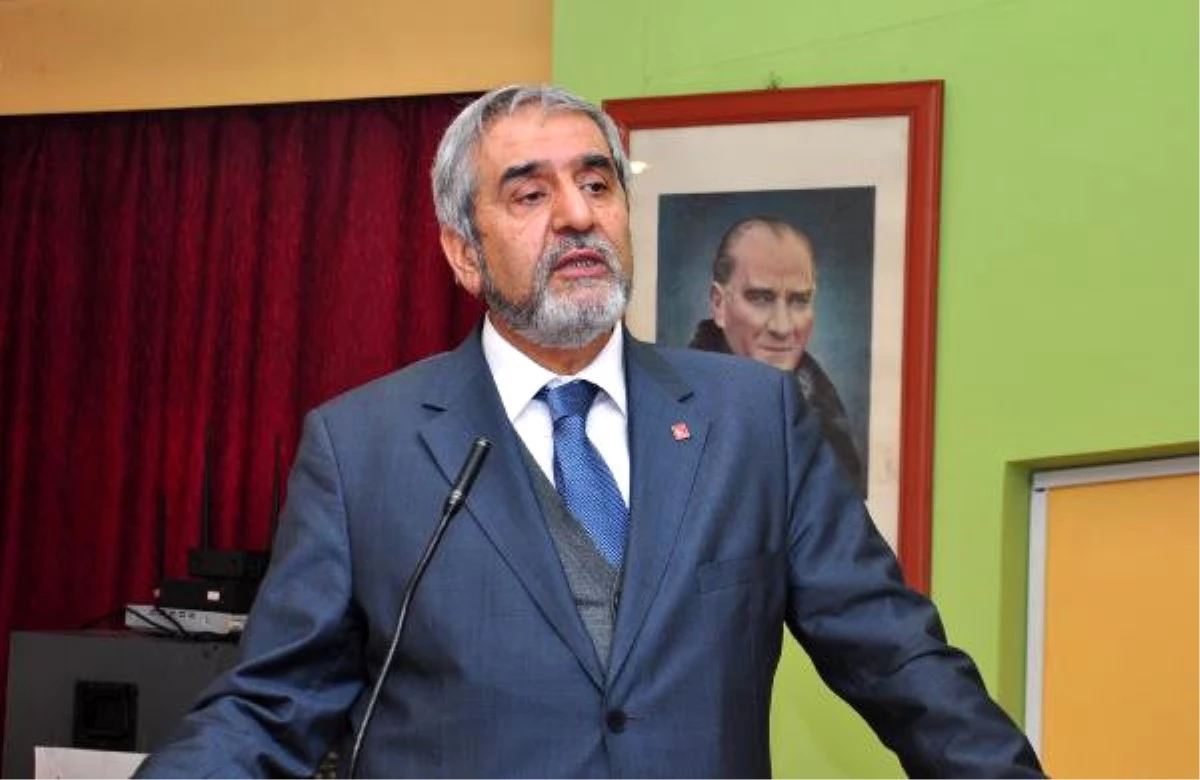 Sp\'li Özbek: Referandum Sürecinde Kutuplaşmalardan Kaçınılmalı