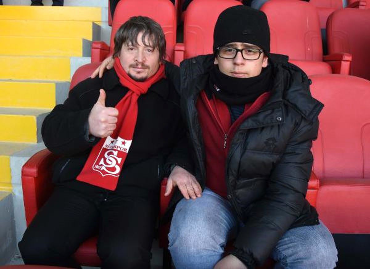 Tribün Cezası\' Mağduru Engelli Taraftar, Protokolda Maç İzledi