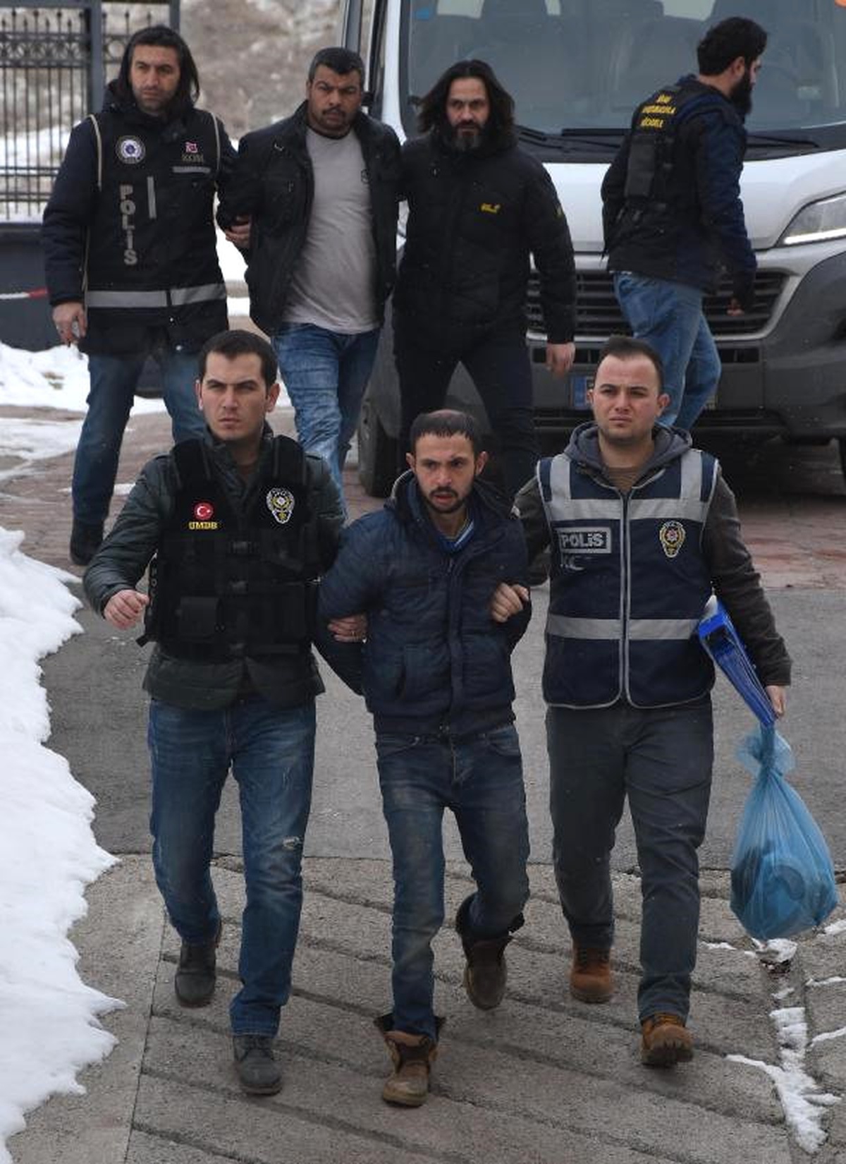 Uyuşturucu Operasyonunda 9 Kişi Adliyeye Sevk Edildi